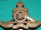 237 Arnold Savage Pl Richmond Artillery hat badge