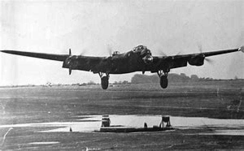 086 Lancaster Street Invercargill Lancaster Bomber No75 Squadron RNZAF