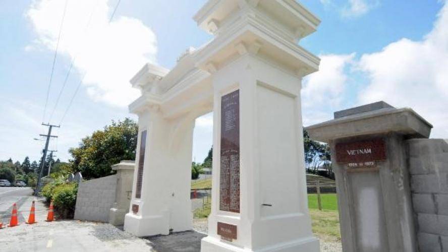 142 War Memorial Paraparaumu memorial gates 2018