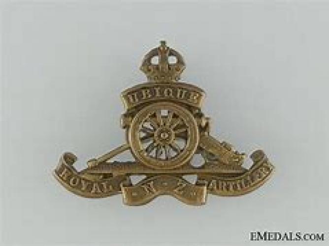 178 Howlett Street Auckland Artillery hat badge
