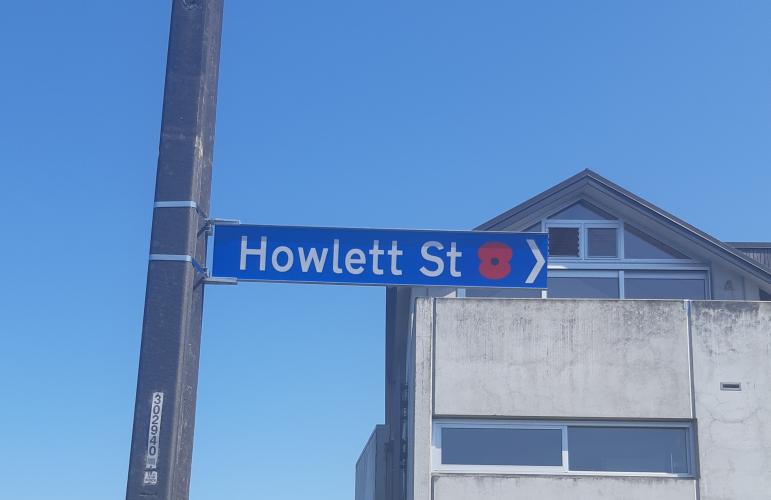 178 Howlett Street Auckland new street sign 2019