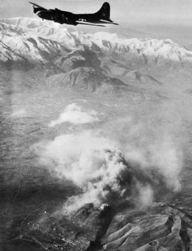 217 Cassino Cres Napier A B 17 Flying Fortress over Monte Cassino 15 February 1944