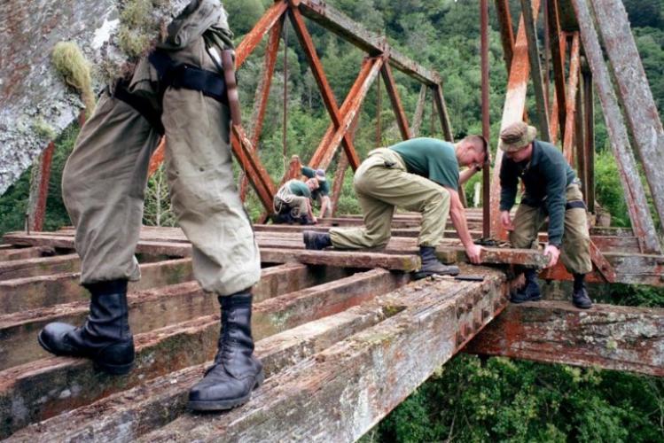 275 Soldiers Lane LMC Palm Nth sappers repairing historic bridge